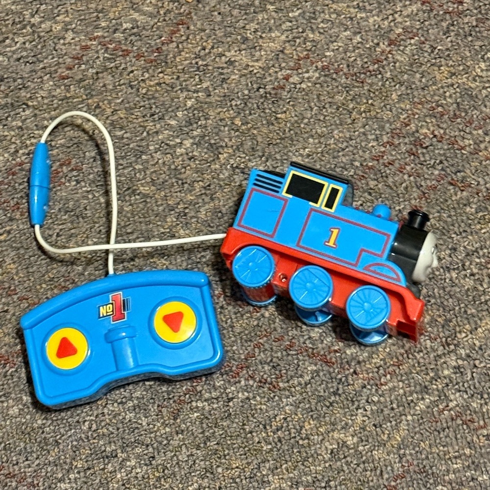 2016 Thomas the Train Collectible Toy With Attached Remote Control
